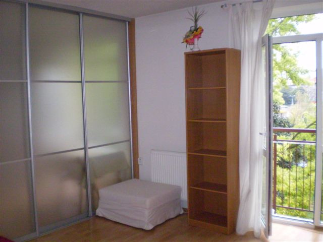 Pekný 1 izbový slnečný byt s 2 francúzskymi balkónmi