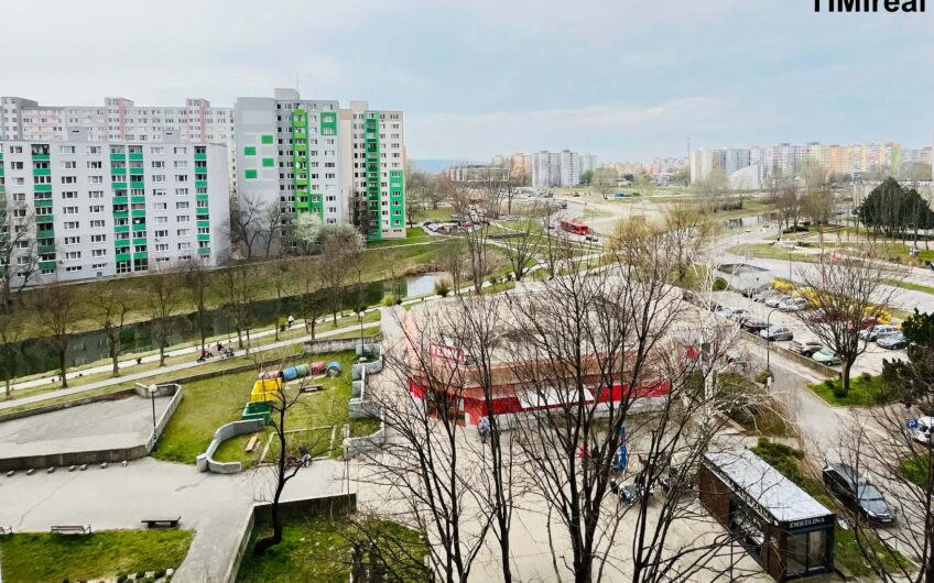 Predaj slnečného 3 izb. bytu s loggiou pri Draždiaku Petržalka  