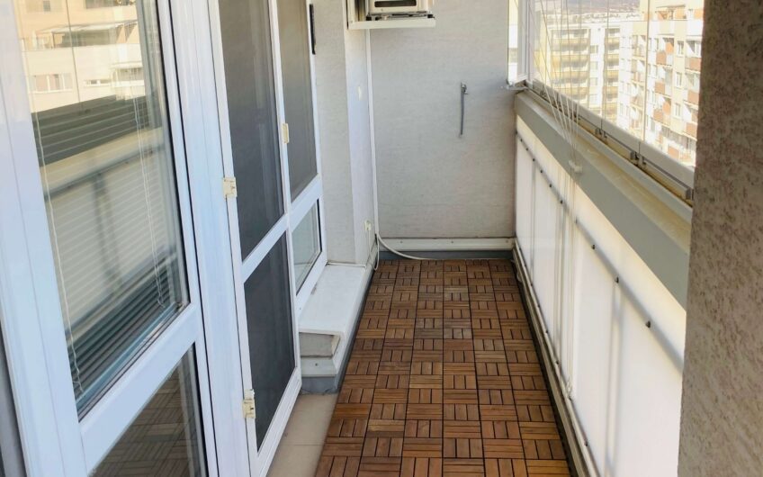 Na prenájom 3 izb. byt s dvoma loggiami a parkovaním 