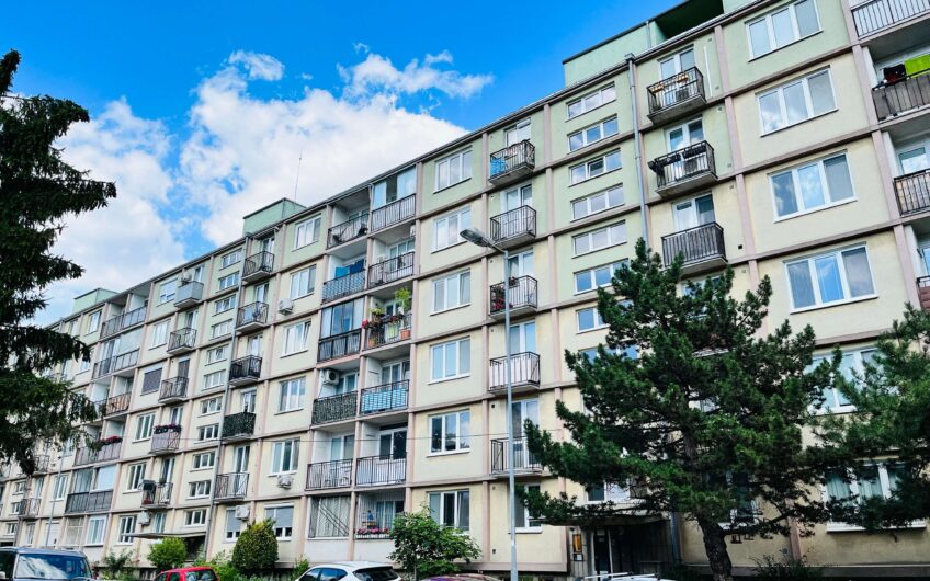 ￼Exkluzívne na predaj slnečný 2-izb. byt s loggiou a balkónom