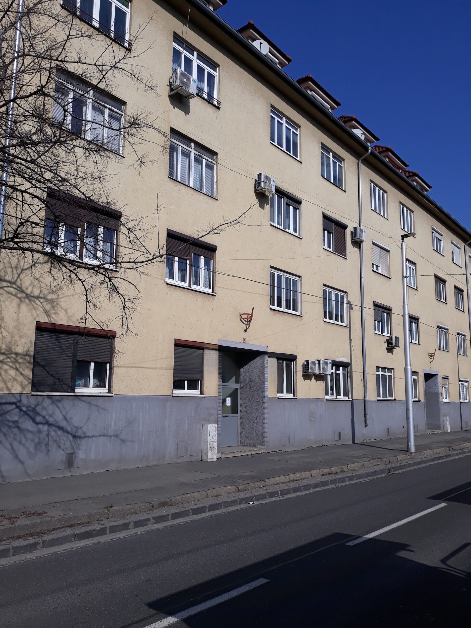 Predaj 2 a pol izbového bytu s loggiou priamo oproti Kuchajdy a nákupného centra VIVO