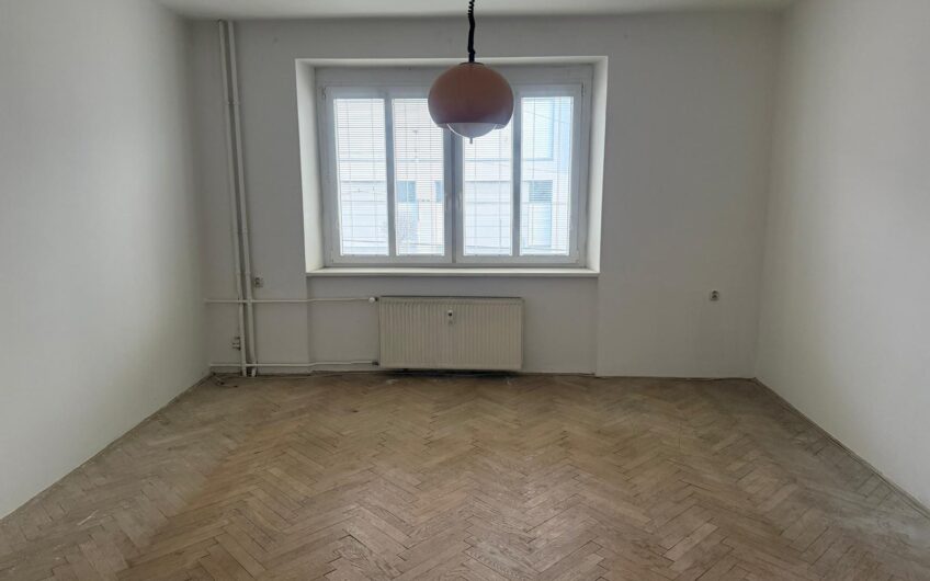 Predaj zaujímavého bytu s loggiou priamo oproti Kuchajdy a nákupného centra VIVO