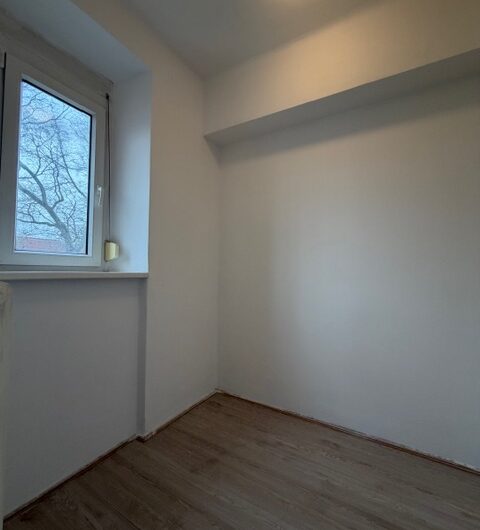 Predaj zaujímavého bytu s loggiou priamo oproti Kuchajdy a nákupného centra VIVO