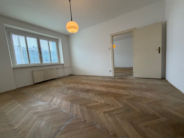 Predaj zaujímavého bytu s loggiou priamo oproti Kuchajdy a nákupného centra VIVO