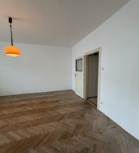 Predaj zaujímavého bytu s loggiou priamo oproti Kuchajdy a nákupného centra VIVO