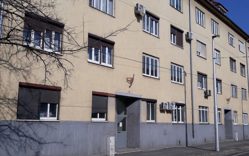 Predaj krásneho a zaujímavého bytu s veľkým potenciálom